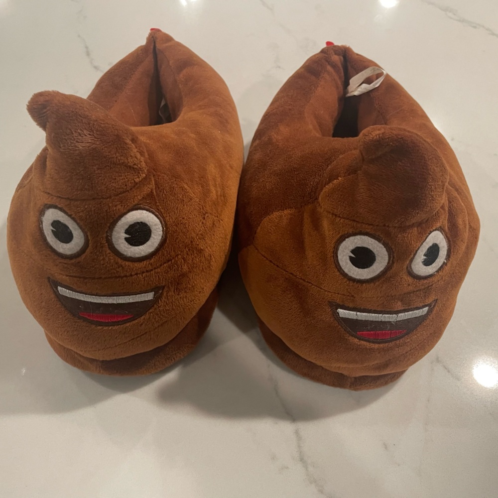 Emoji Slippers women’s size 7/8